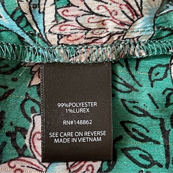Torrid Women’s Chiffon Lurex Floral Print Plus Size 3X Button-Up Green - Picture 12 of 12